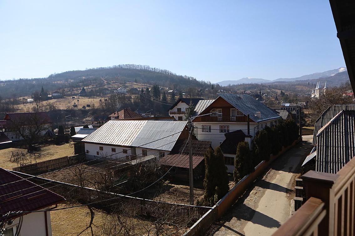 Casa Carmen Ξενοδοχείο Poienile Izei Εξωτερικό φωτογραφία